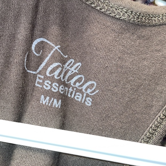 Tattoo Essentials green dark tank top size medium - Picture 5 of 6